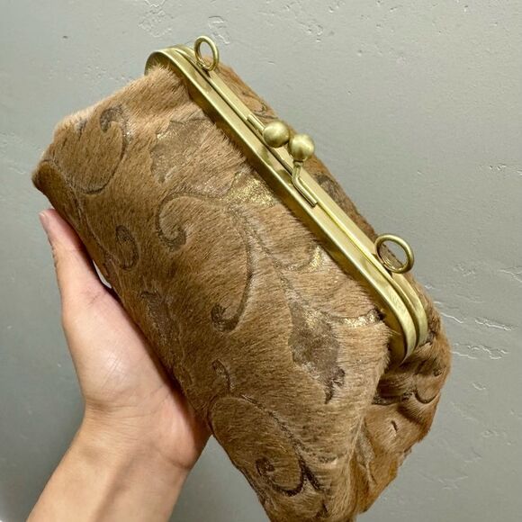 Vintage Style Real Hair-on Calfskin Floral Embossed Kisslock Clutch/Crossbody - Picture 12 of 16